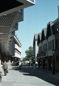 803014 Gezicht op het Achter Clarenburg te Utrecht.